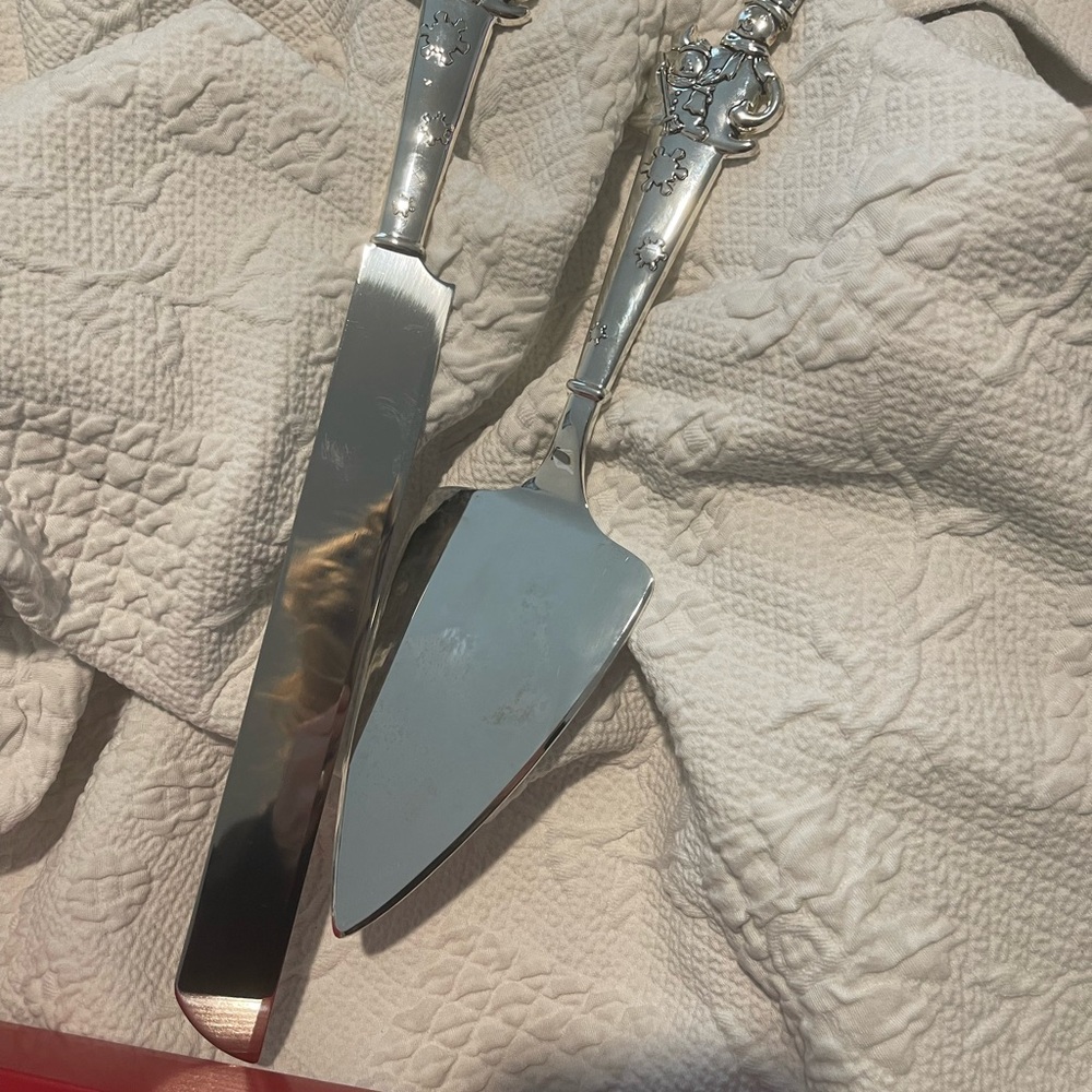 Silverplate Holiday Accents Cake Knife and Server Set. Snowman